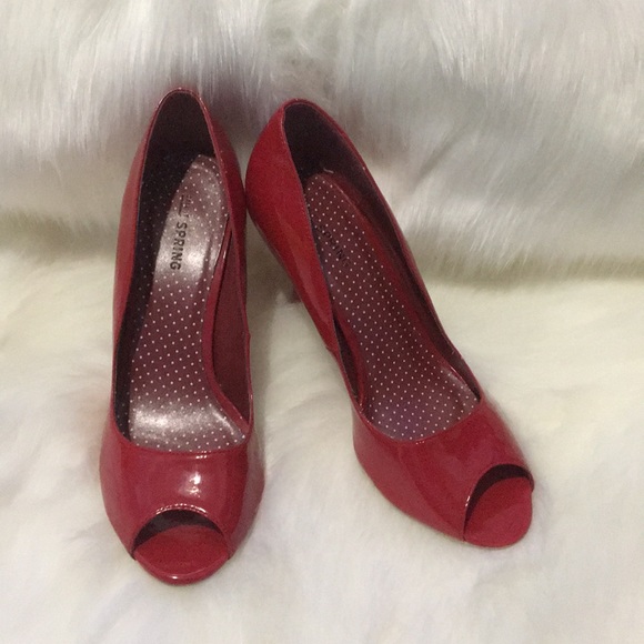 Peep-Toe Pump - Picture 2 of 7